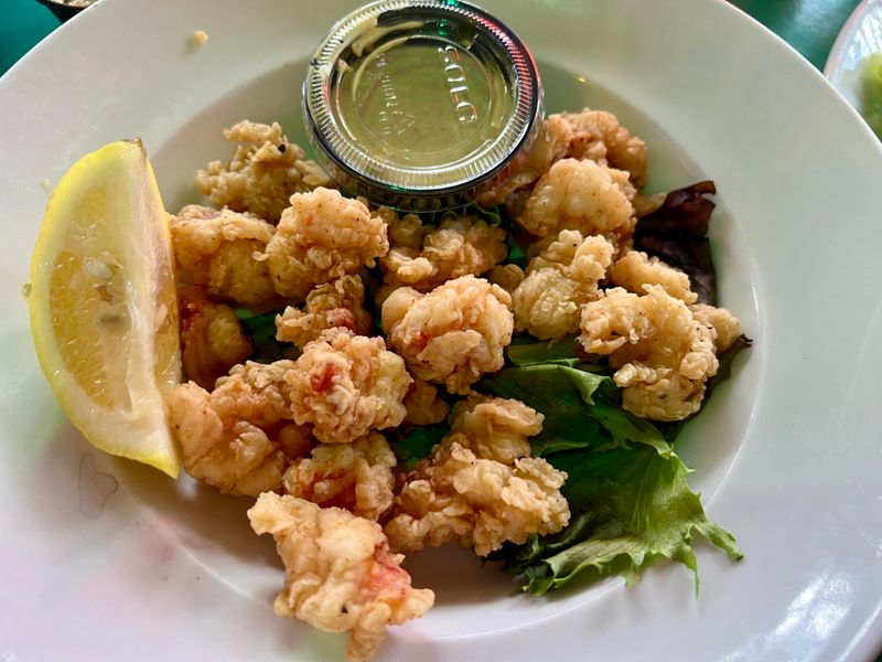 Walt’s Fish Market Restaurant & Tiki Bar (Sarasota)