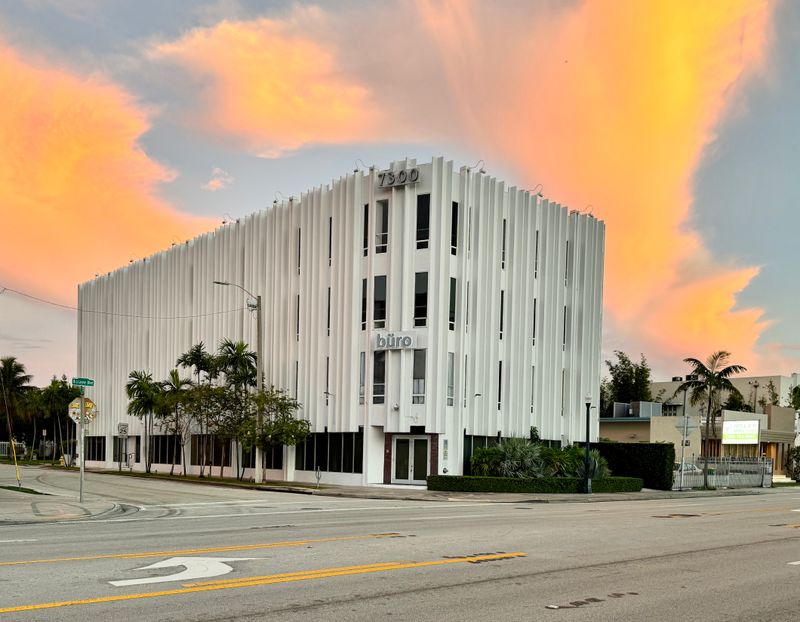 Upper East Side MiMo Architecture