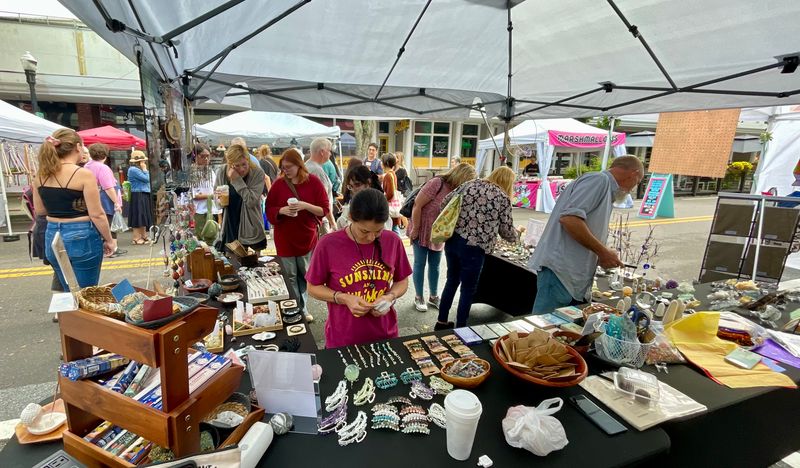 Lakeland Downtown Farmers Curb Market – Lakeland