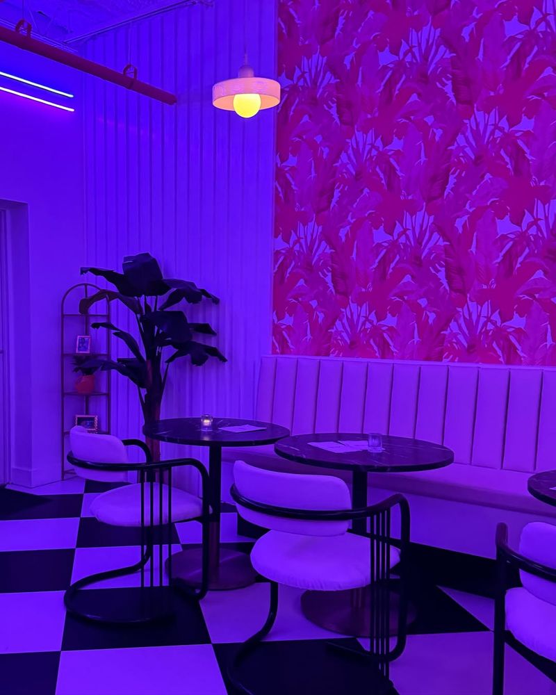 Miami Vice Aesthetic Details