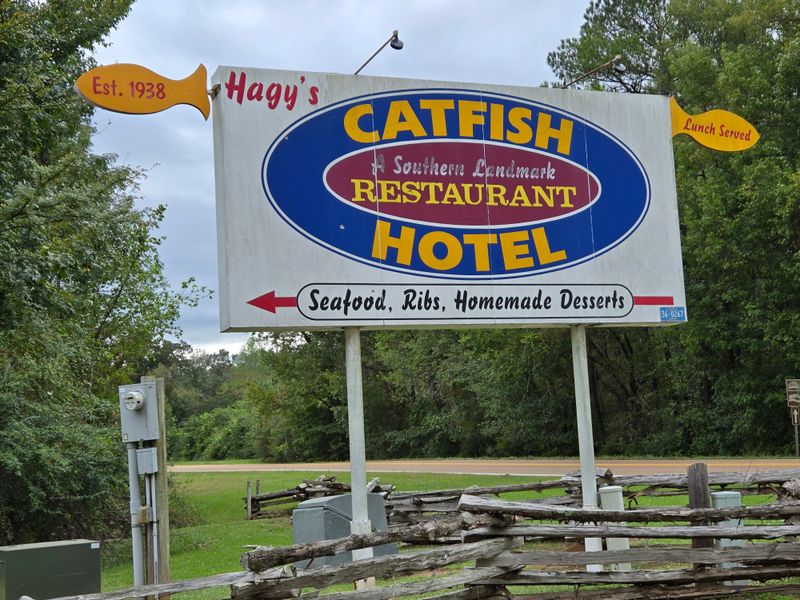 A Tennessee River Tradition That's Worth the Drive