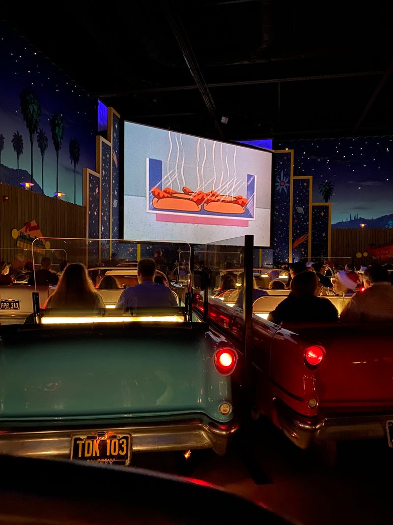 Sci-Fi Dine-In Theater Restaurant