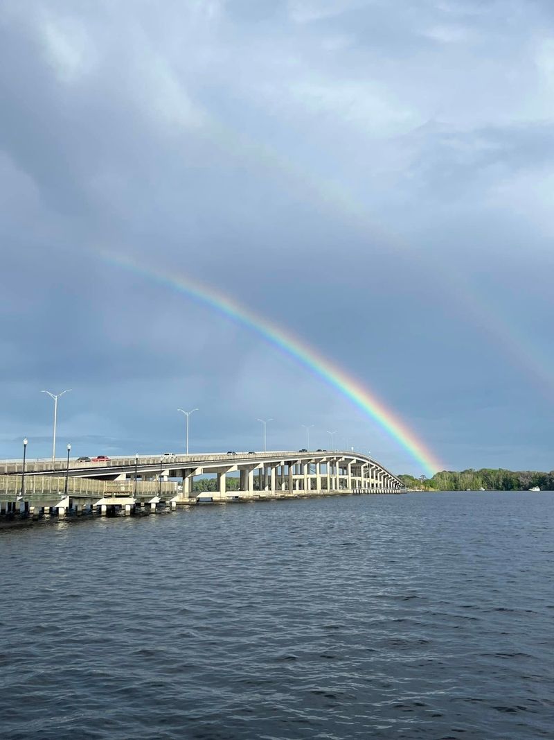 Riverside Setting and Downtown Strolls