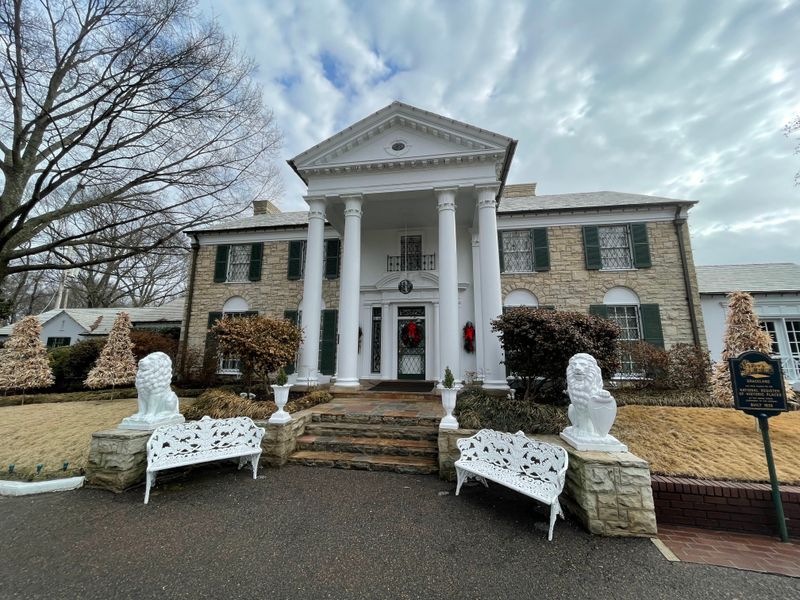 Graceland Mansion