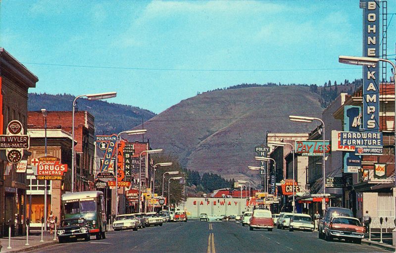 La Grande: Blue Mountain Beauty