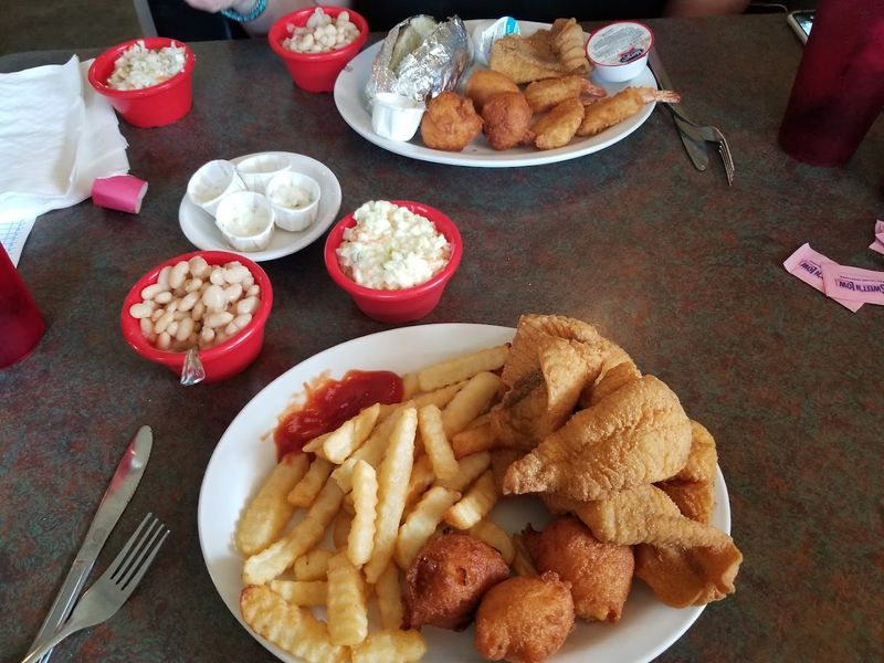 Fish Camp Restaurant &ndash; Centerville