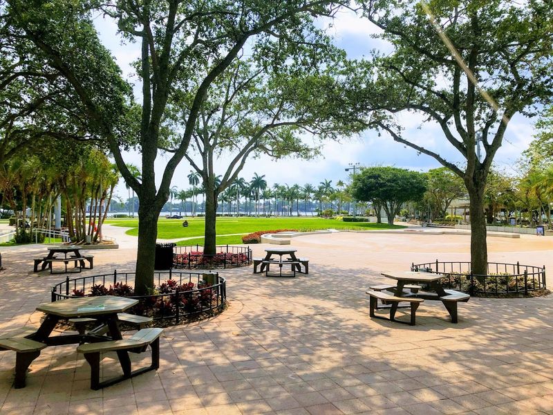 West Palm Beach (Downtown/Clematis/Waterfront)