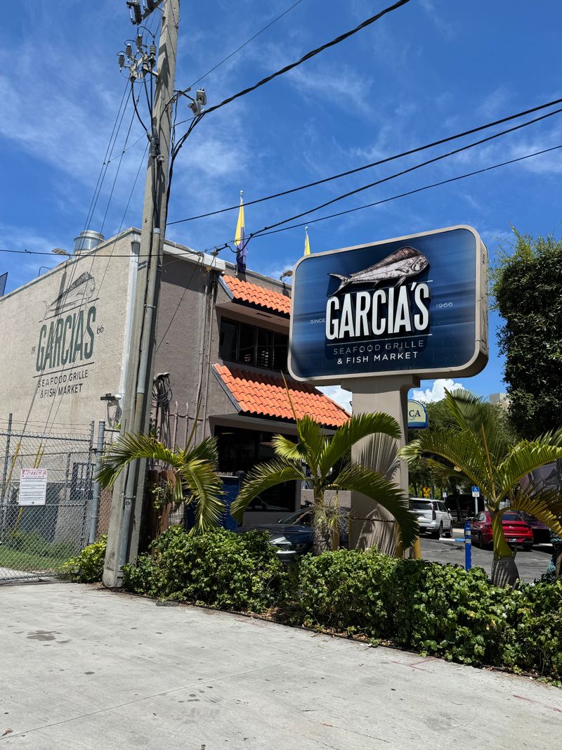 Garcia’s Seafood Grille & Fish Market (Miami River)