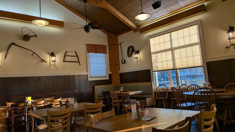 Why Mama's Farmhouse Is a Must-Visit in Pigeon Forge