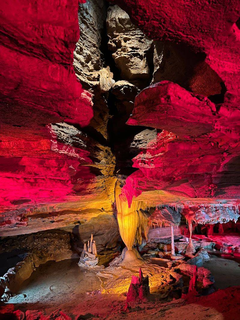 Forbidden Caverns (Sevierville)