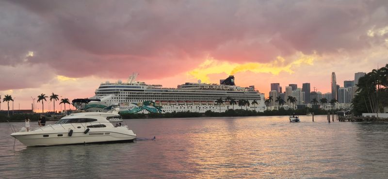 Biscayne Bay sunset cruise