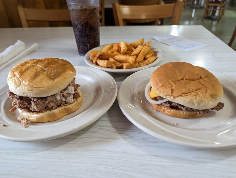 Bozo's Hot Pit Bar-B-Q &mdash; Mason