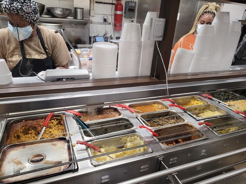 Why Silver Sands Café Is Still a Must-Visit for Soul Food in Tennessee