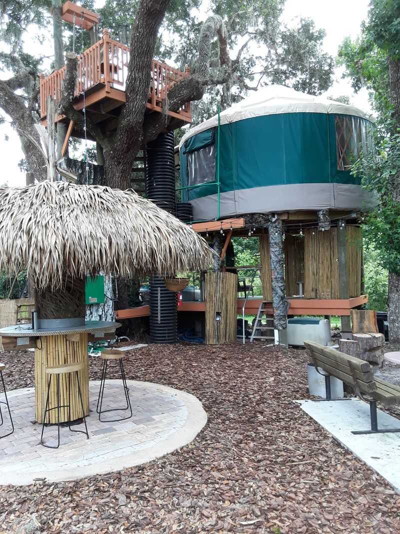Danville BNB Treehouse (Geneva)