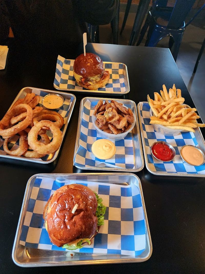 Lala’s Burgers (Kendall / Miami)