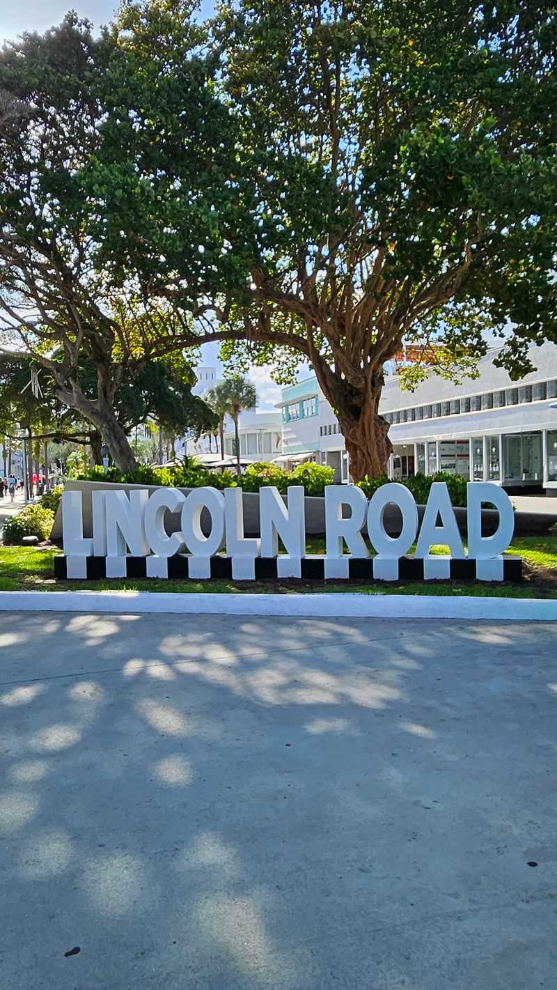 Javier Garcia Band at Lincoln Road (Feb. 13)