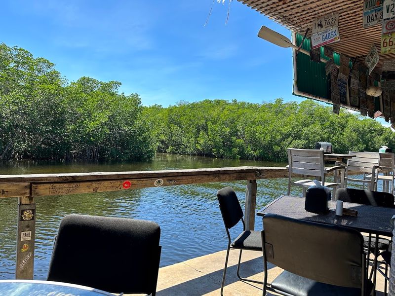 Alabama Jack’s (Key Largo – Card Sound Road)