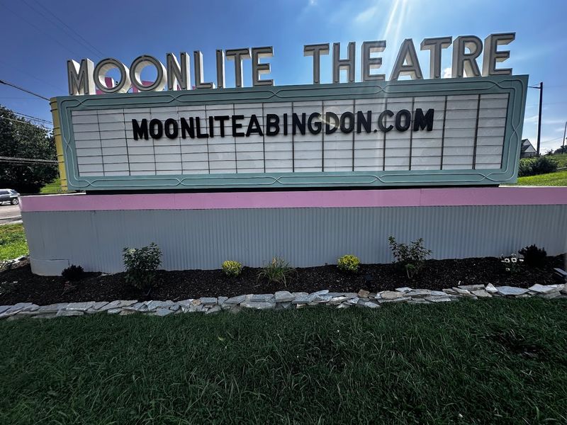 Moonlite Drive-In — Woodbury