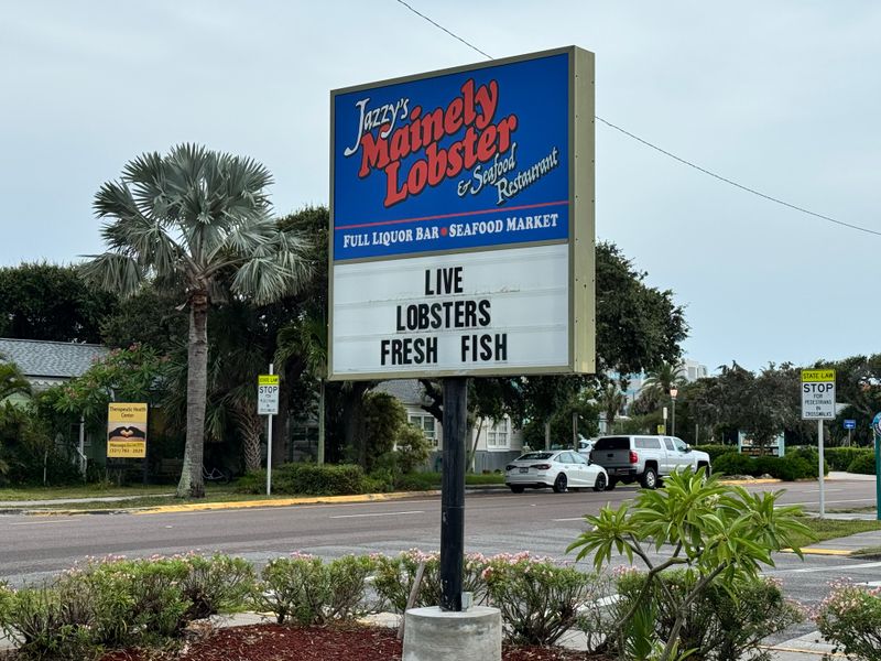 Why Jazzy's Mainely Lobster Is Worth the Cocoa Beach Stop
