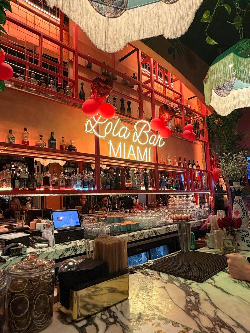 The Intimate Room By The Water