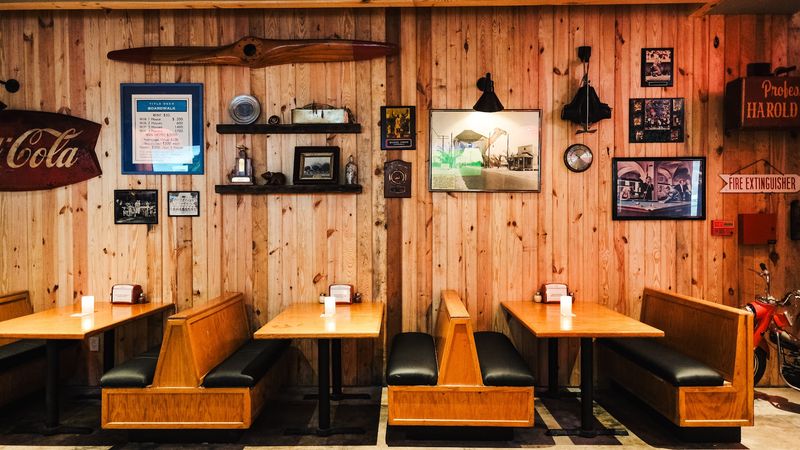 Nuri’s Tavern (Downtown Orlando)