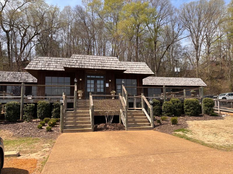 Hagy's Catfish Hotel Restaurant (Shiloh)