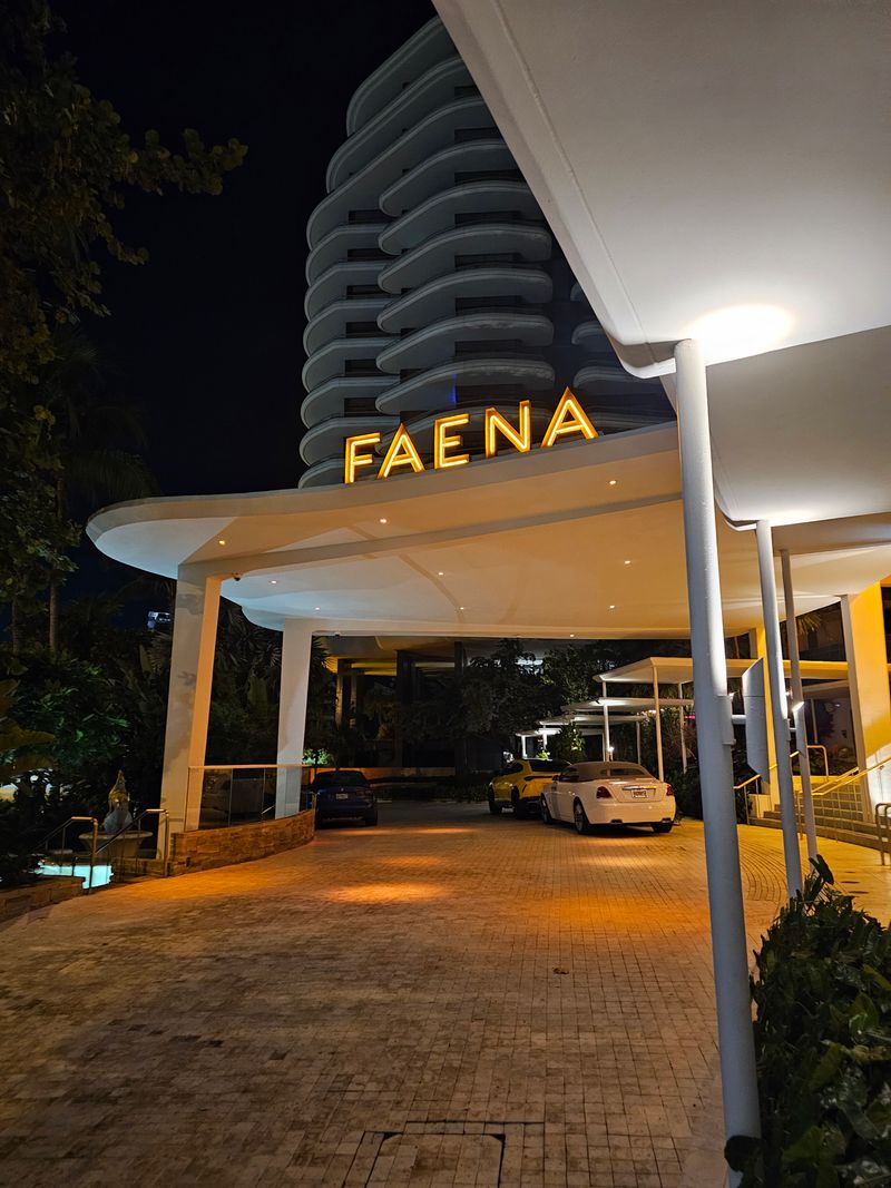 Saxony Bar (Faena Miami Beach)