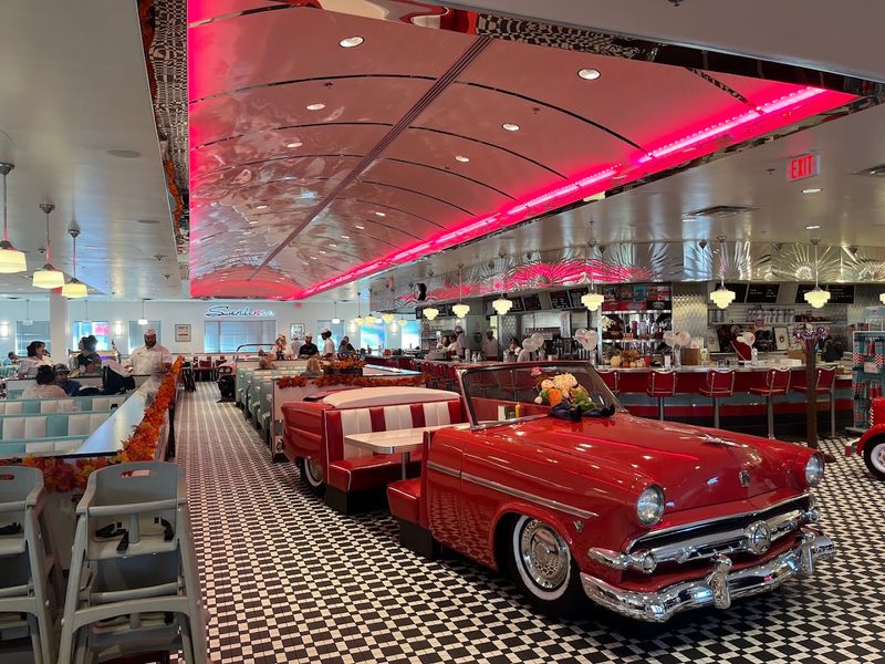 Sunliner Diner &mdash; Pigeon Forge