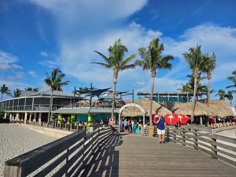 Sharky’s On the Pier (Venice)