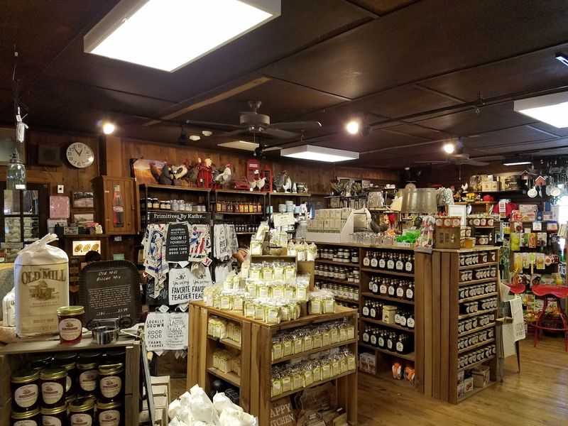The Old Mill & General Store (Pigeon Forge)