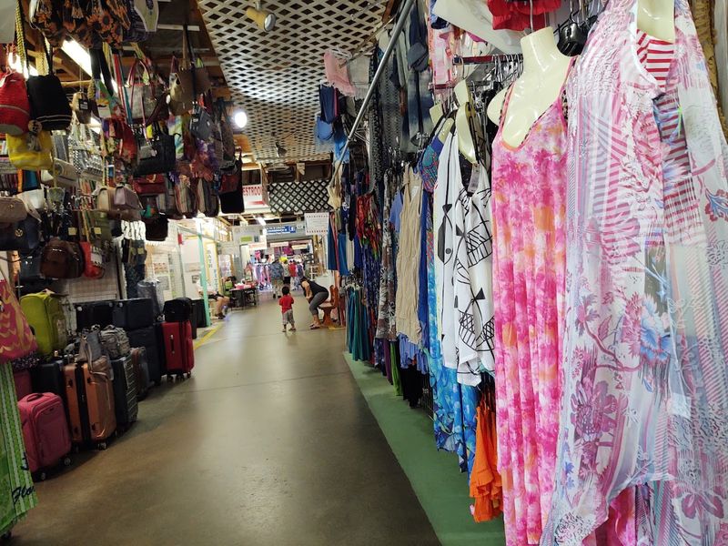 Planning Your Visit: Hours, Tips & Vibes