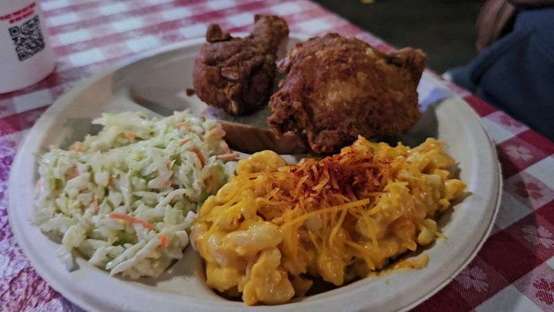 Gus's World Famous Fried Chicken (Memphis)