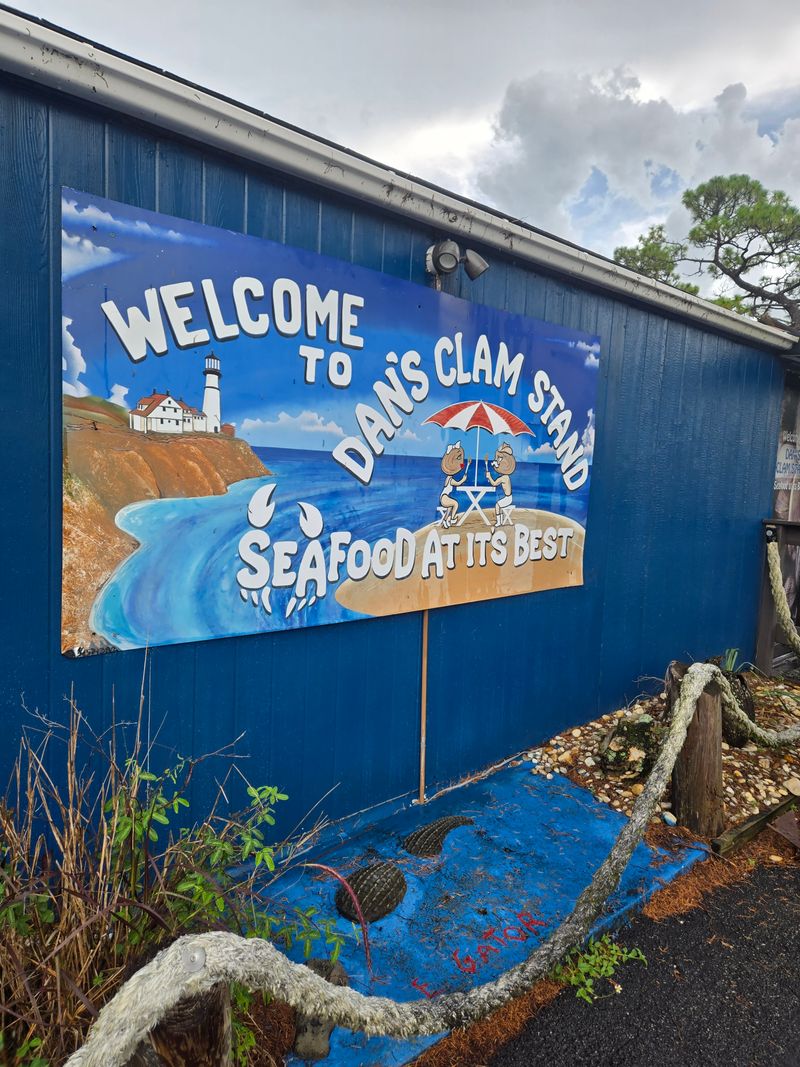 Dan's Clam Stand (Crystal River)