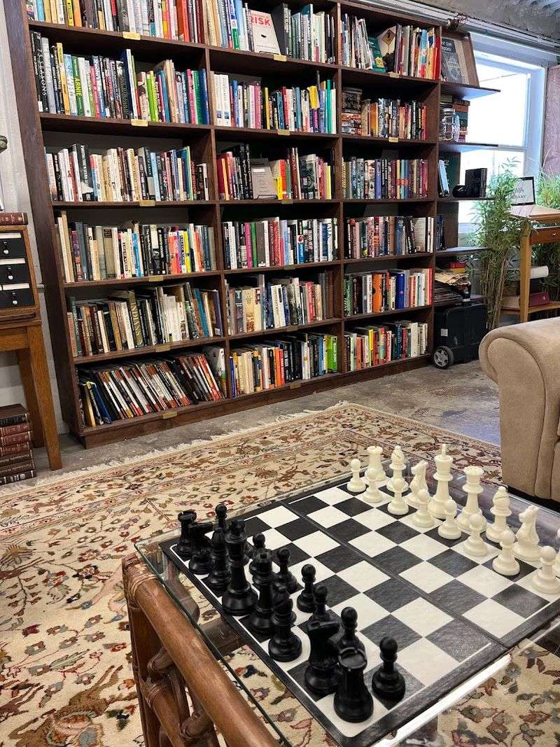 Bookleggers Library (Miami, Wynwood area)