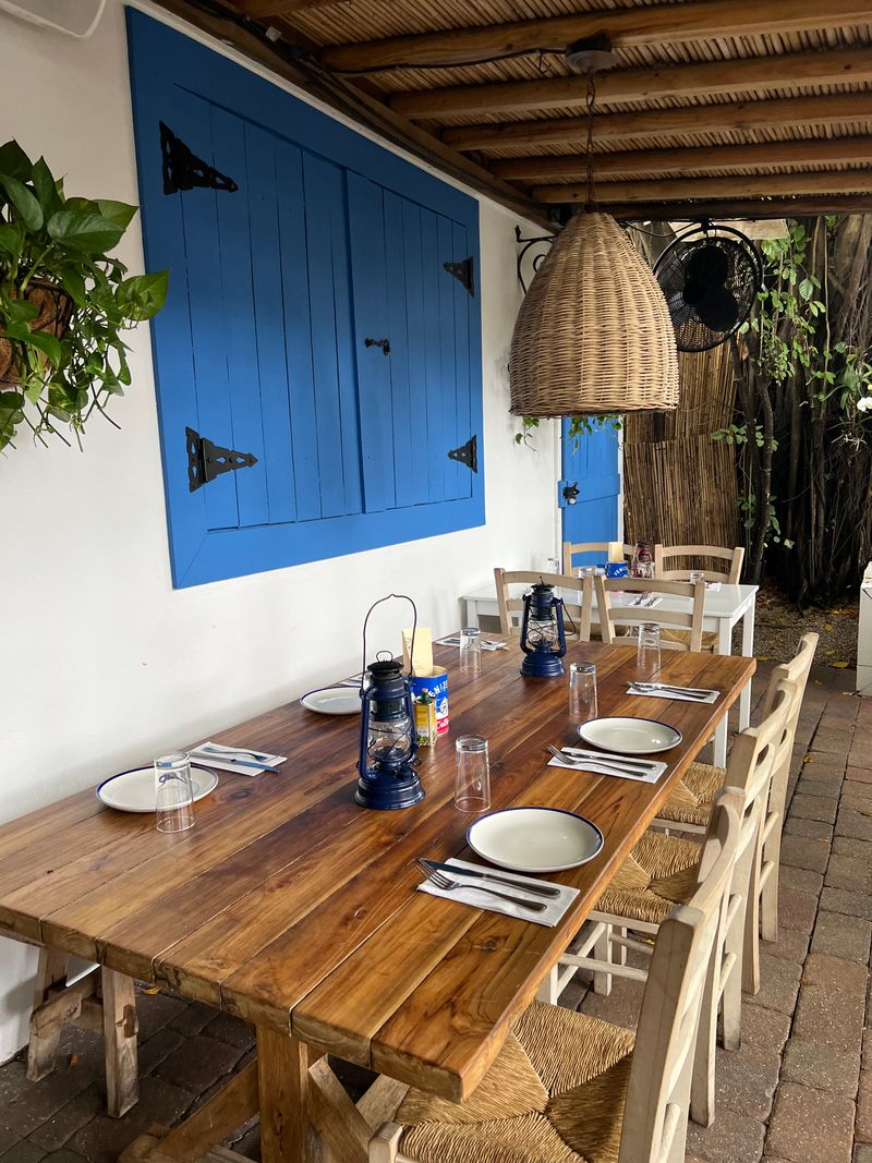 Service, Reservations, and Timing Tips