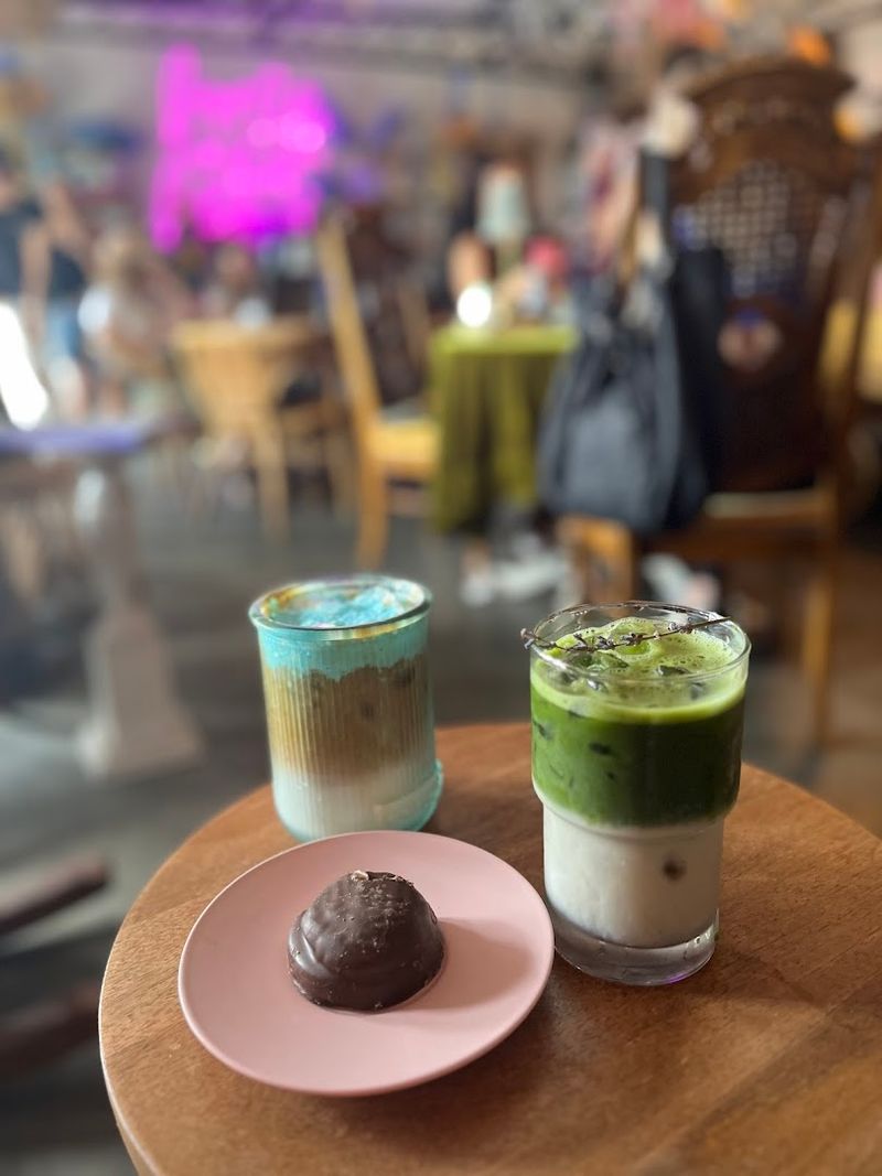 Blooming Floral Café (Tampa – Seminole Heights)