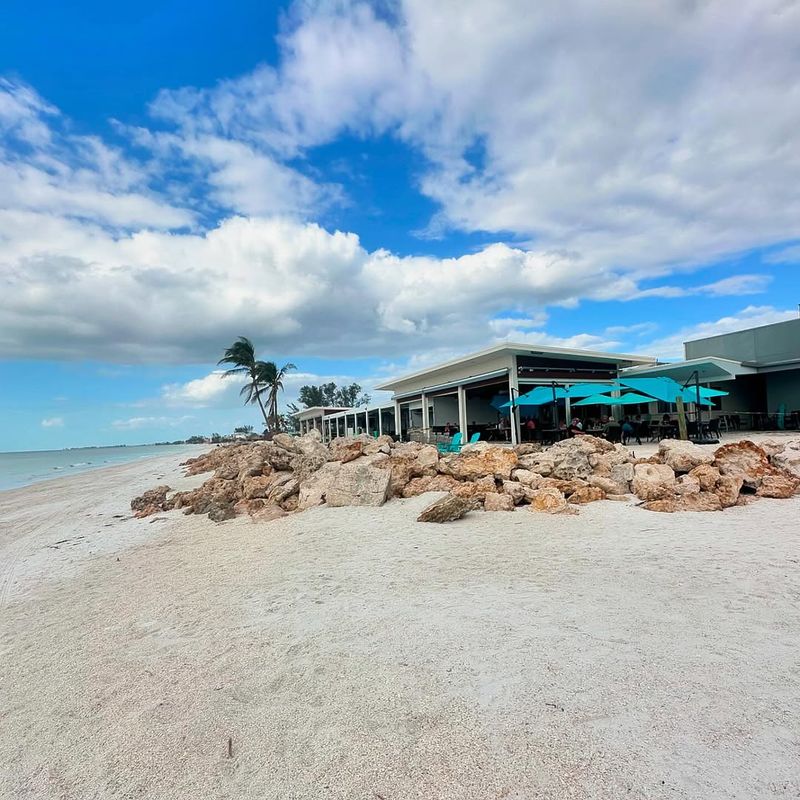 Beach House Waterfront Restaurant (Miami)