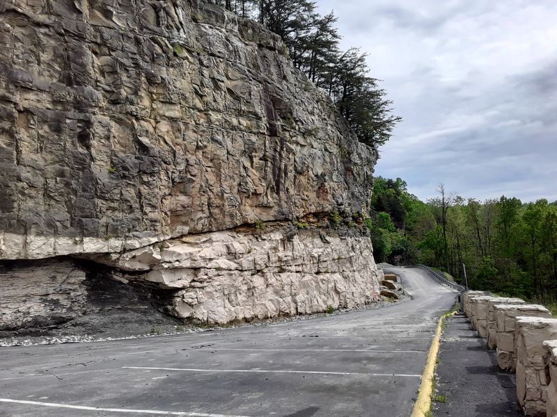 The Cumberland Plateau's Dramatic Gorges and Cliffs