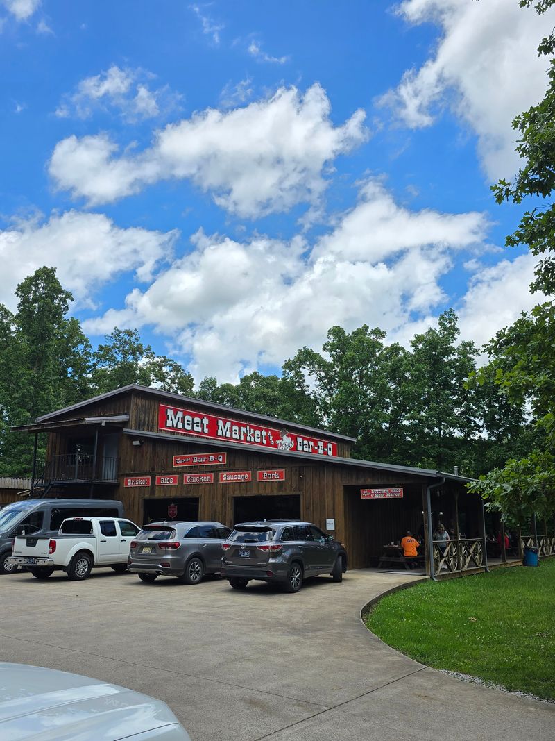Where to Find Shaffer Farms Texas Bar-B-Q in Summertown, Tennessee