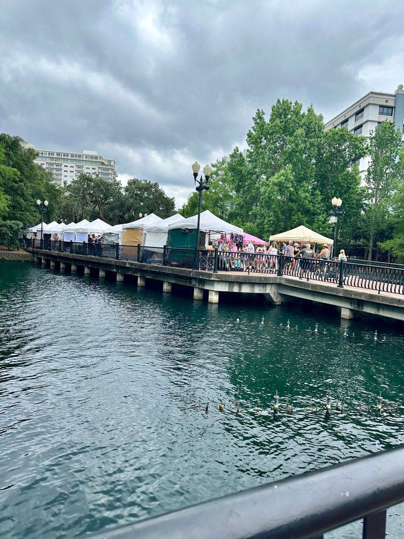 Orlando Farmers’ Market (Lake Eola Park)
