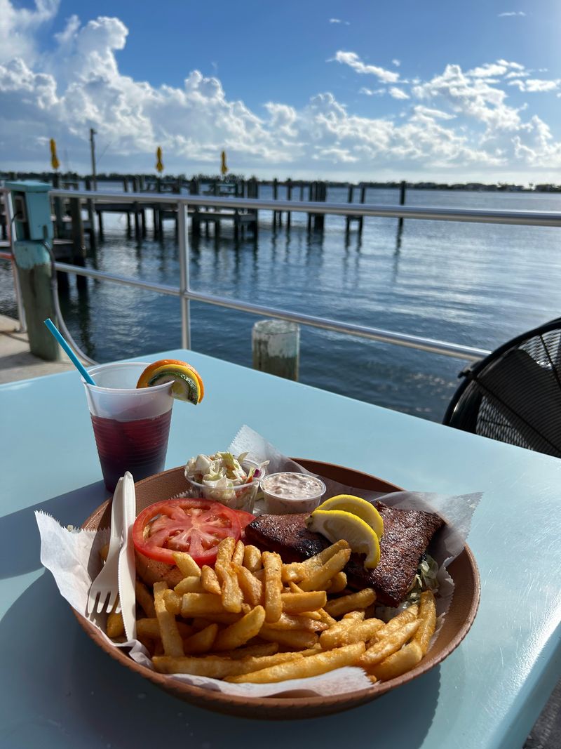 Tide Tables Restaurant and Marina (Bradenton)