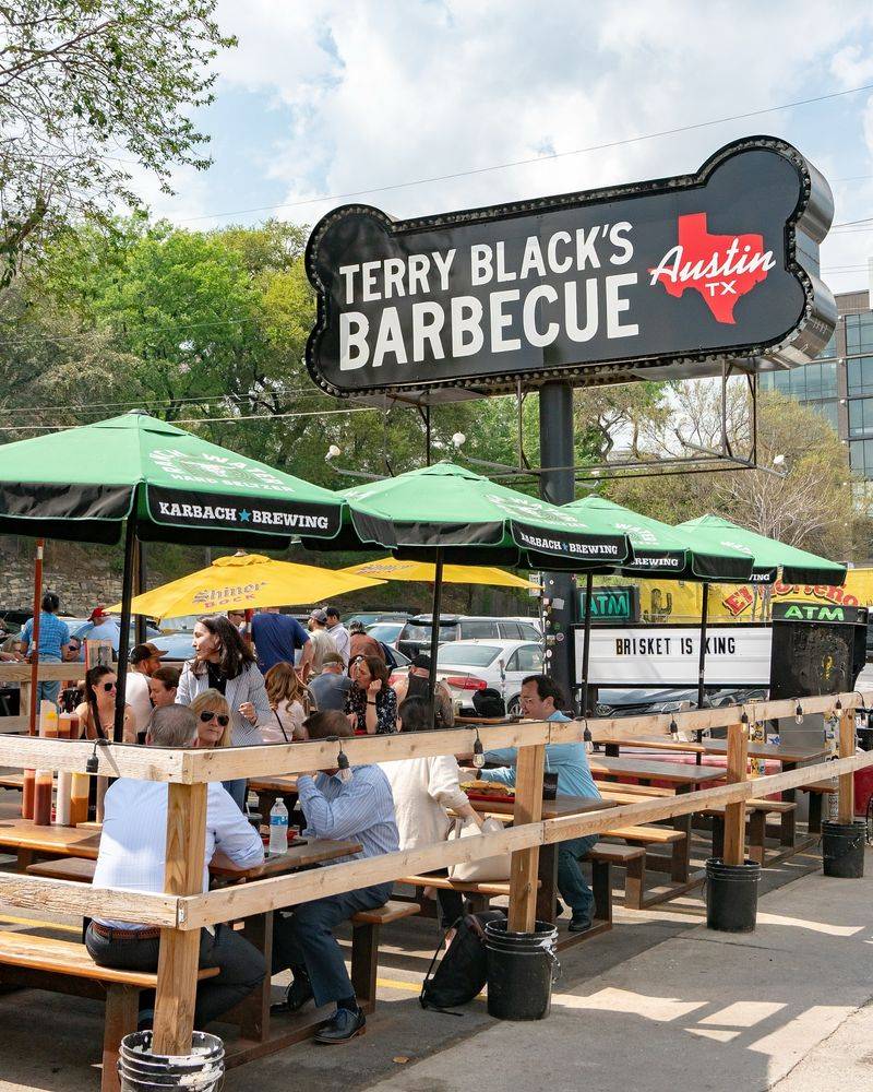 Location Details: 1220 Rosa L Parks Blvd