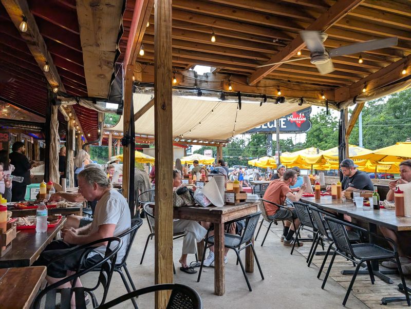 Outdoor Bar and Beer Garden