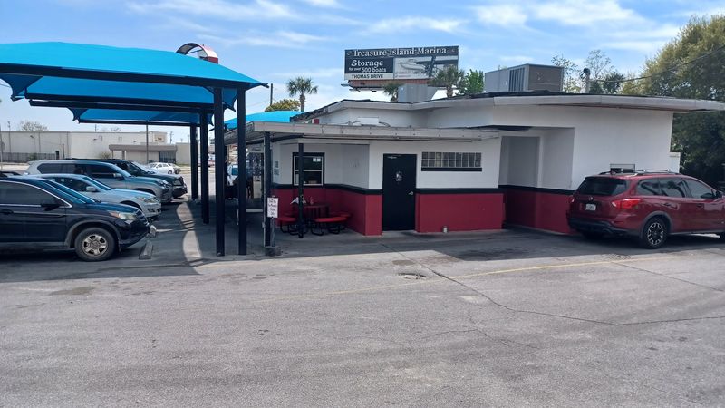 Tally-Ho Drive In (Panama City)