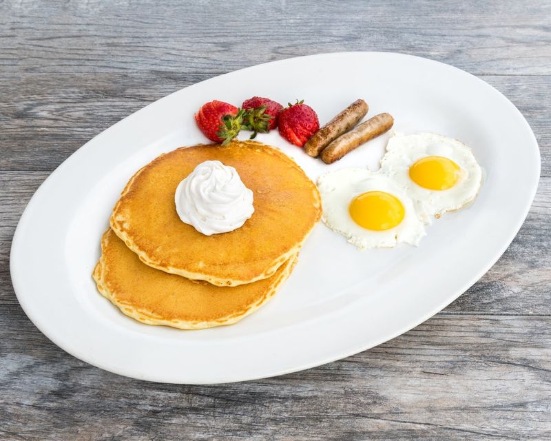 Why Nelson's Diner Still Shines in Modern Pompano Beach