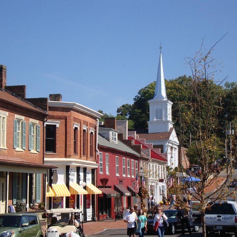 Historic Downtown Strolls on Main Street