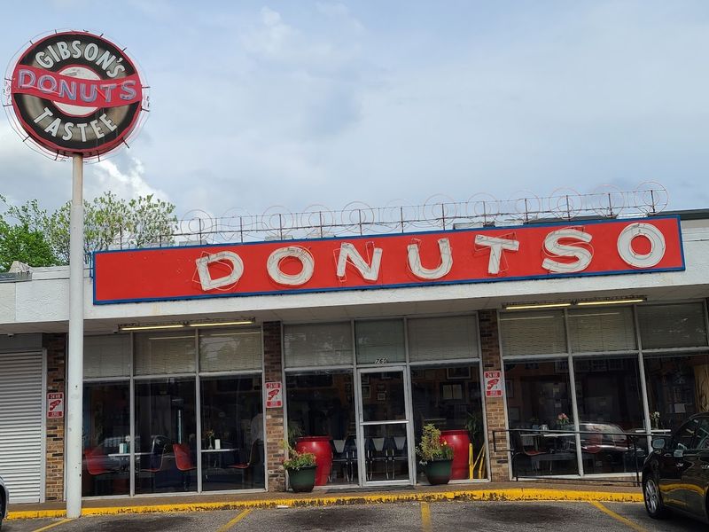Gibson's Donuts &mdash; Memphis