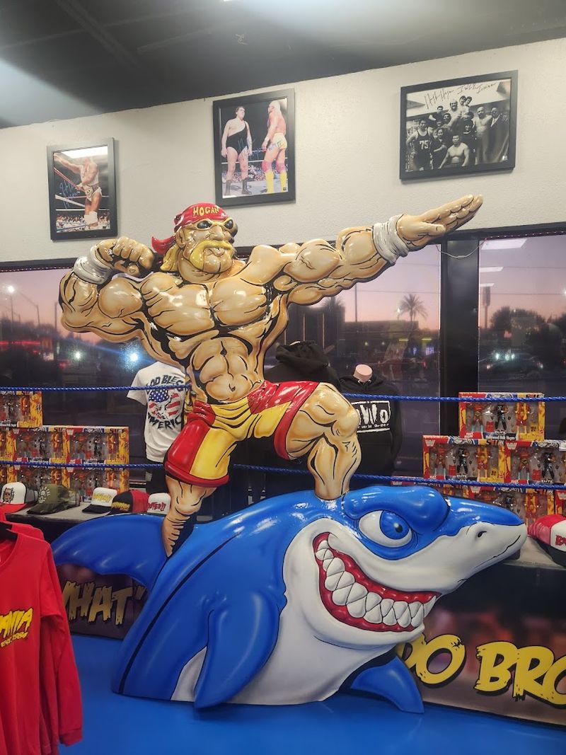 Three Life-Size Statues and Photo Spots