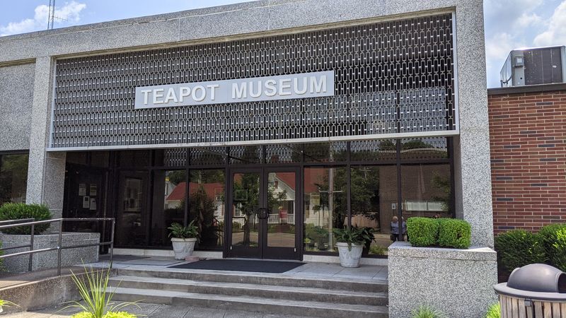 Trenton Teapot Museum – Trenton