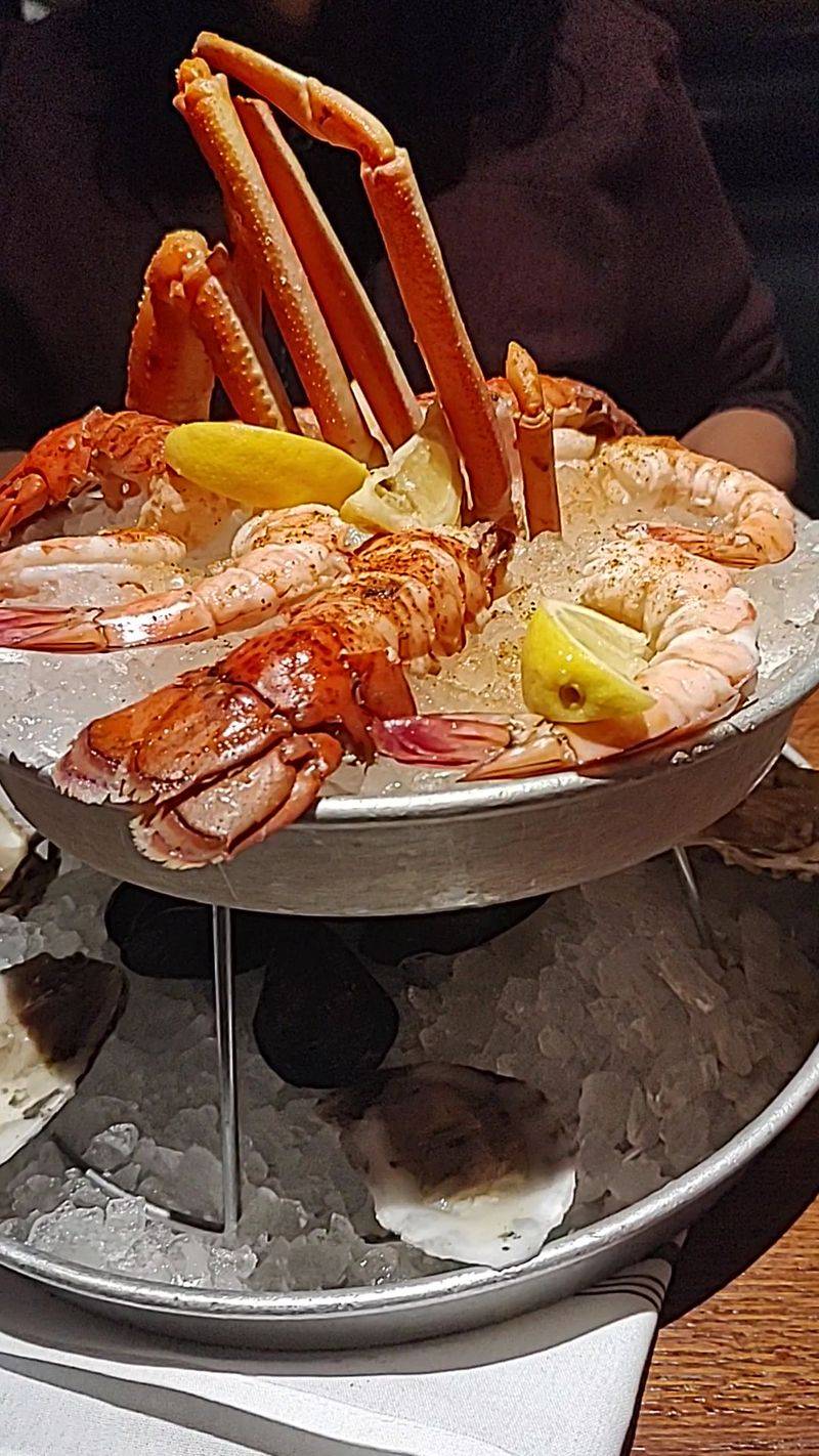 Chesapeake’s Seafood and Raw Bar (Gatlinburg)